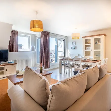 Apartman Coastal Retreat With Balcony *