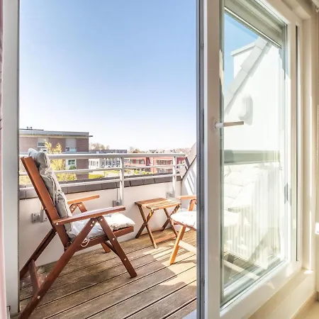 Coastal Retreat With Balcony Coxyde