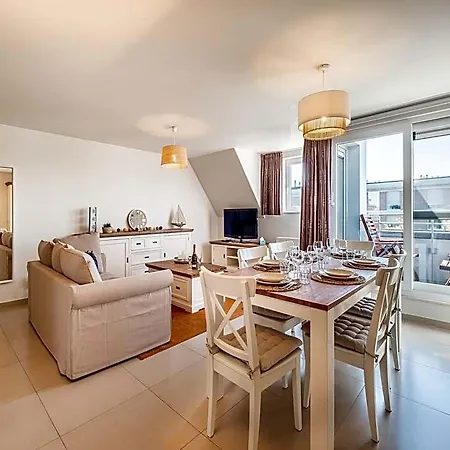 Apartamento Coastal Retreat With Balcony *