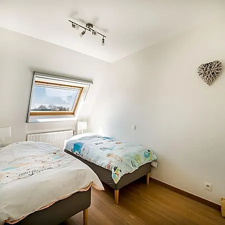 Apartamento Coastal Retreat With Balcony