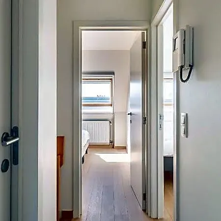 Apartamento Coastal Retreat With Balcony
